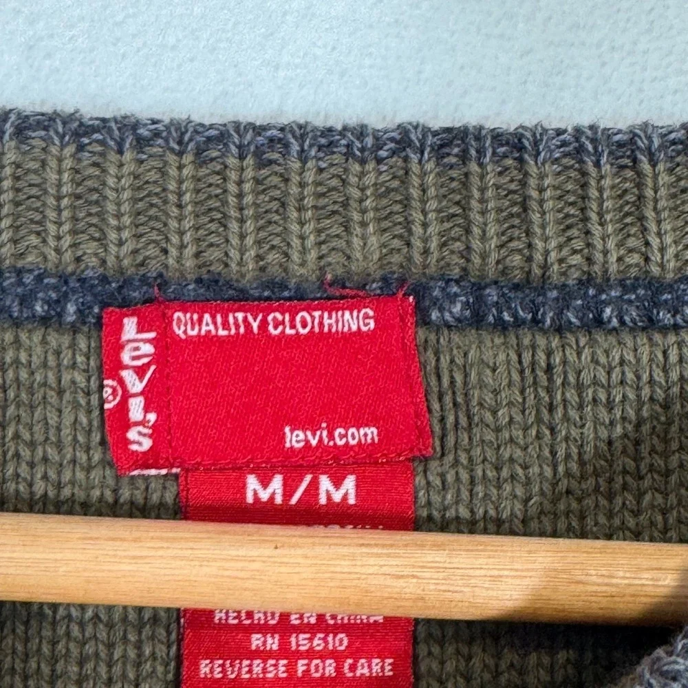 Levis iconic message